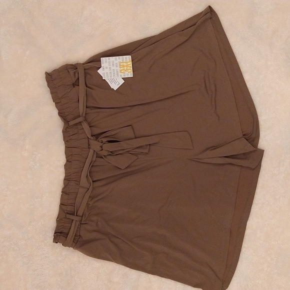 LulaRoe Shorts Size 3XL Super cute and fun side pockets and belt Grey Brown - Picture 1 of 4